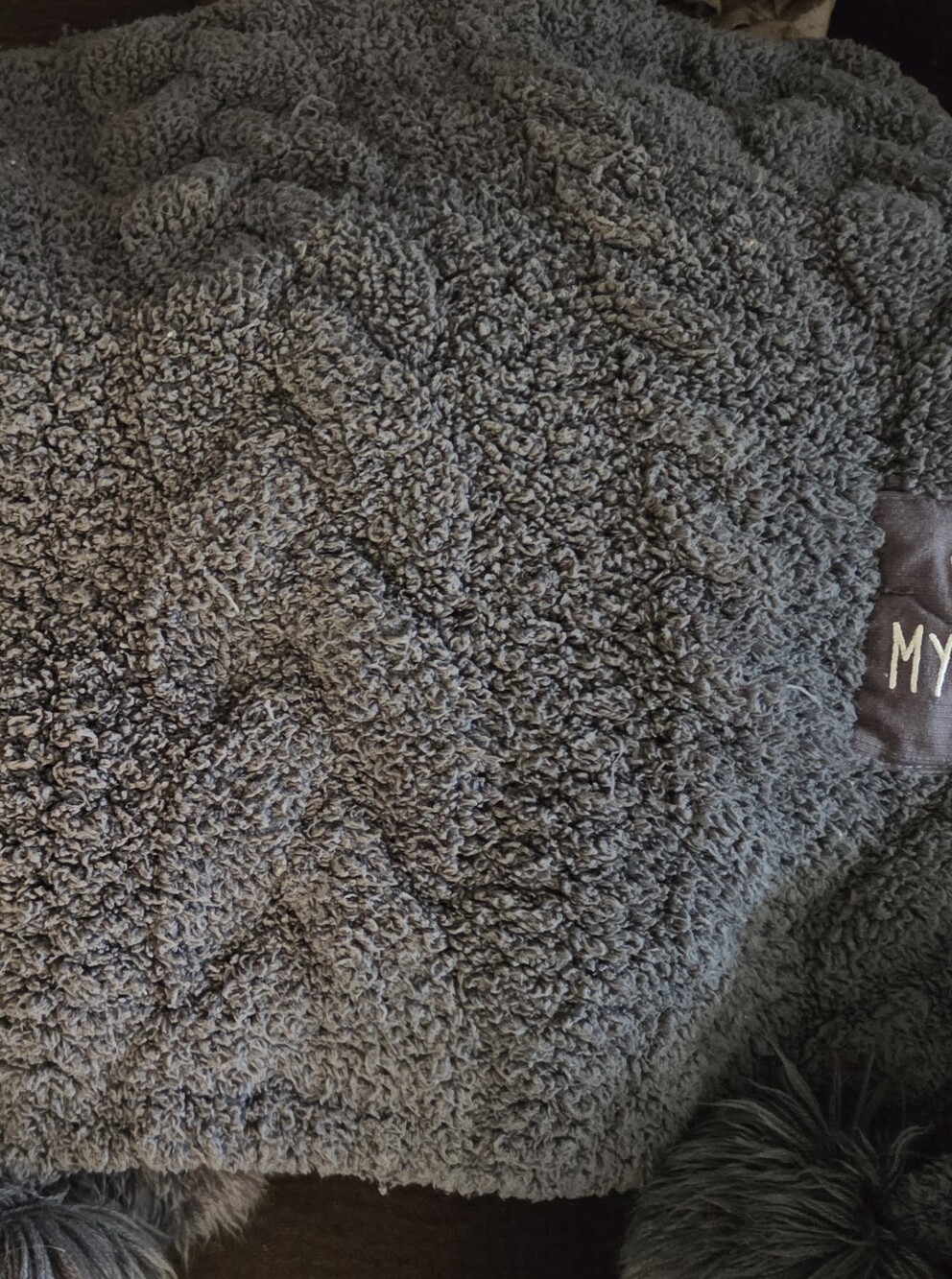 Cozy Plush Sherpa Throw Blanket in Heather Gray